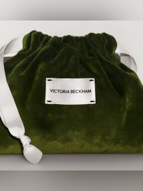 Victoria Beckham Beauty Velvet Pochette